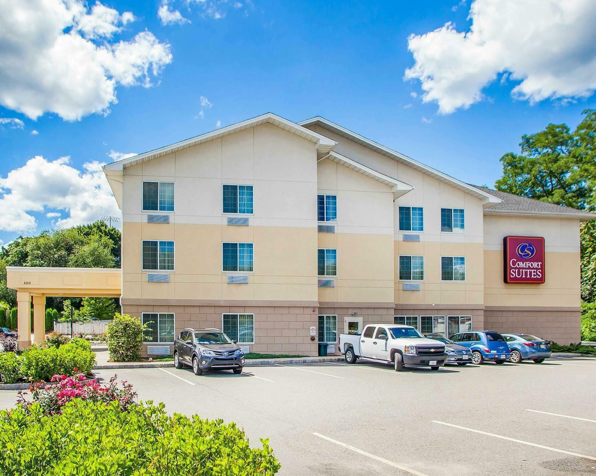 Tapa Hotel, Inn & Suites Mahwah Eksteriør billede